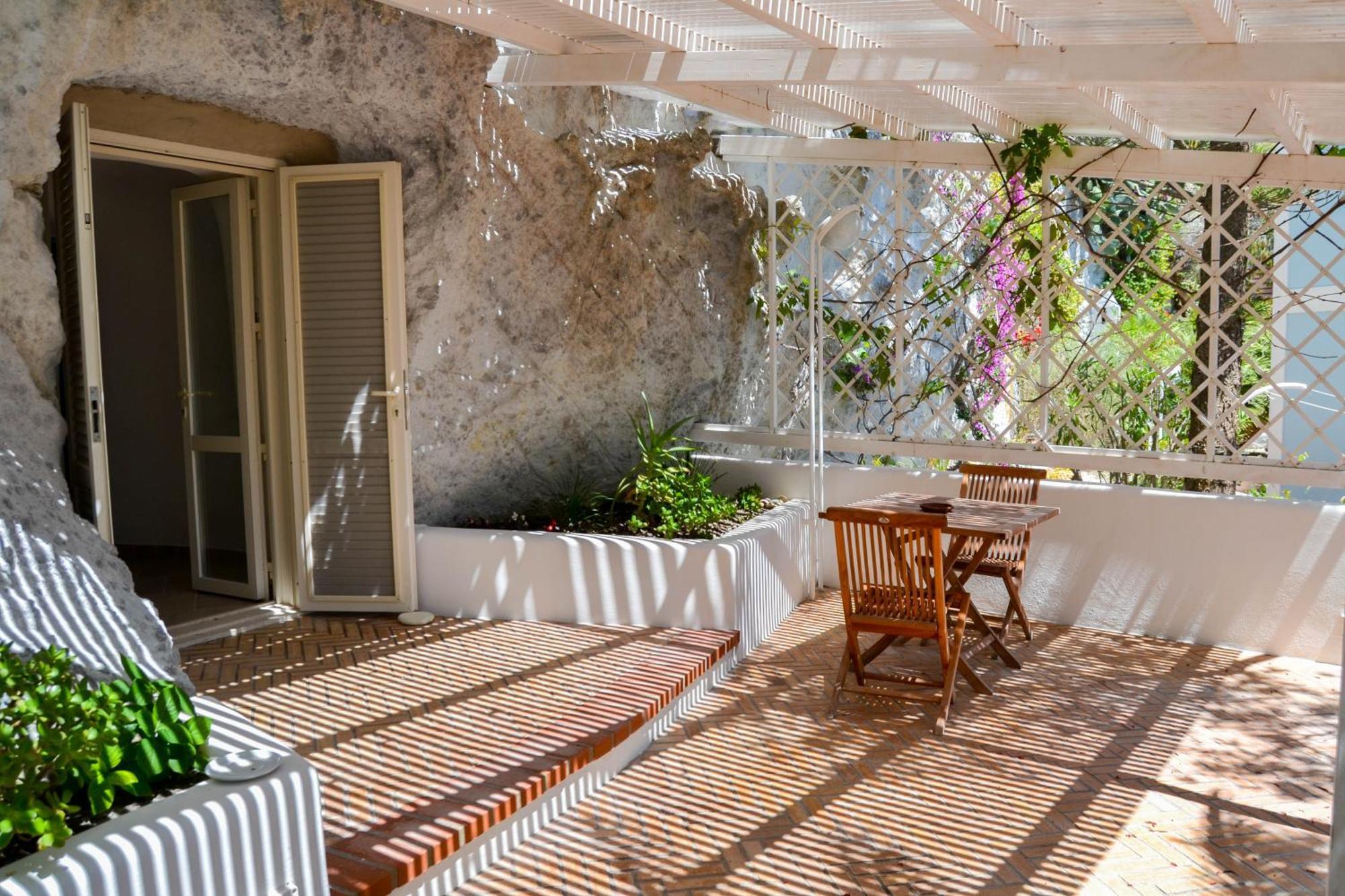 Maridea - Cave Apartments Ponza Exterior photo